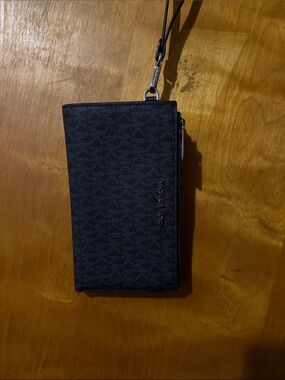 Michael Kors Black Logo Wristlet Clutch